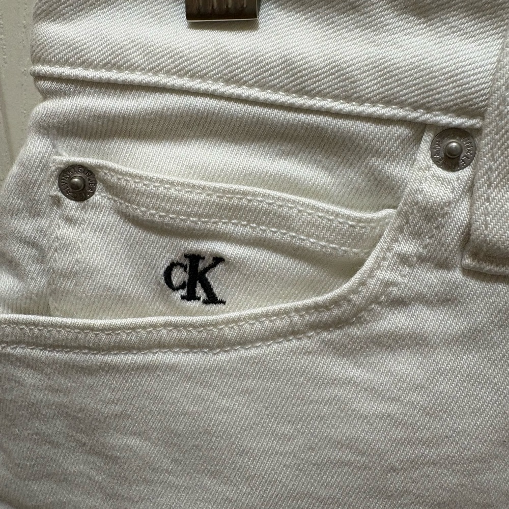 Calvin Klein Jeans Pride Collection High Rise White Denim Mini Skirt – W30 - Picture 4 of 15